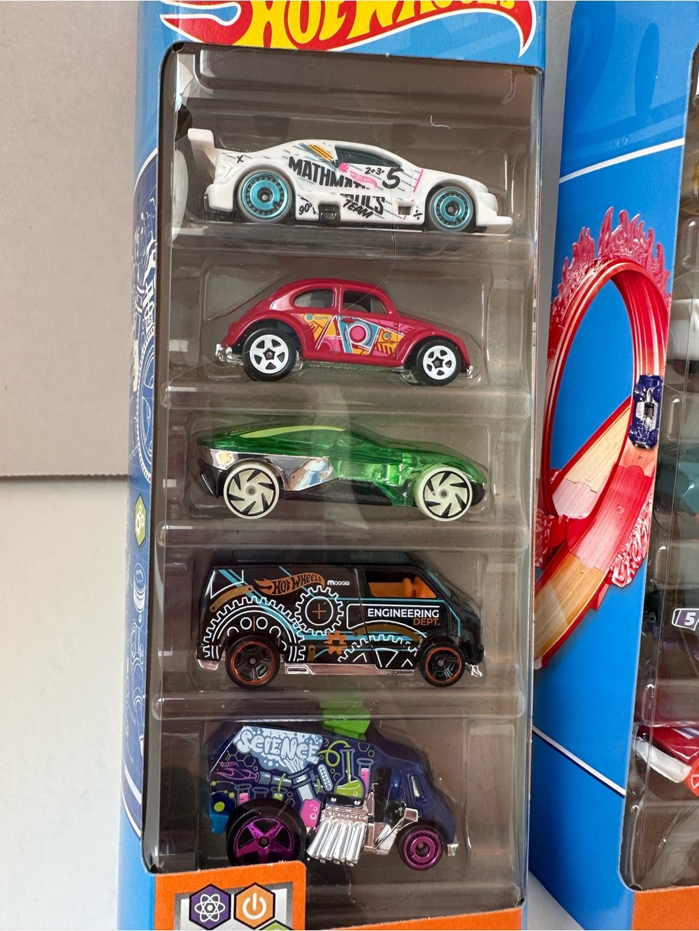 Hot Wheels - Picture 3 of 6